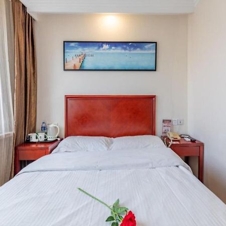 Greentree Inn Liaoning Dalian Development Zone Jinma Road Pedestrian Street Express Hotel Ngoại thất bức ảnh